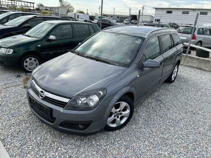 Opel Astra 1.7 CDTI, снимка 6 - Автомобили и джипове - 40491453