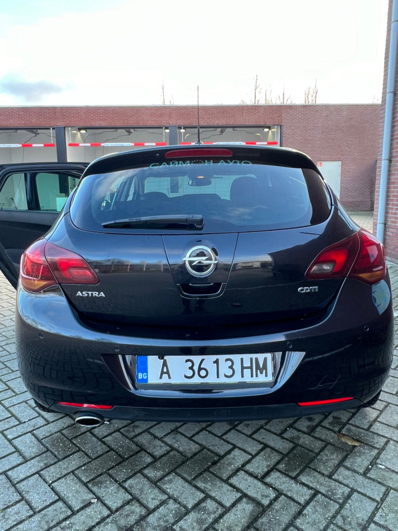 Opel Astra 2.00 cdti, снимка 4 - Автомобили и джипове - 45108470
