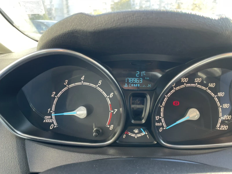 Ford Fiesta 1.25 82hp TREND, снимка 9 - Автомобили и джипове - 50551419