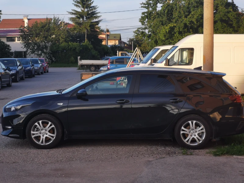 Kia Ceed 1.5 T, снимка 4 - Автомобили и джипове - 46740718