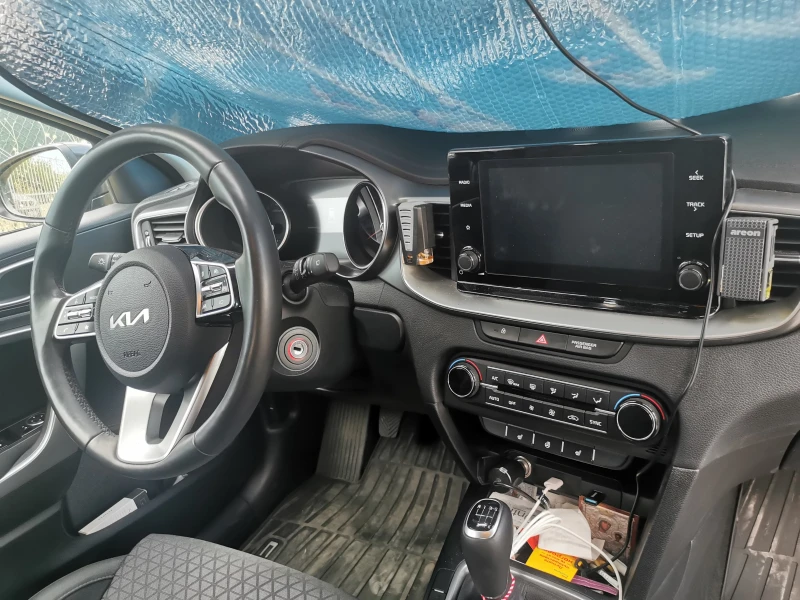 Kia Ceed 1.5 T, снимка 7 - Автомобили и джипове - 46740718