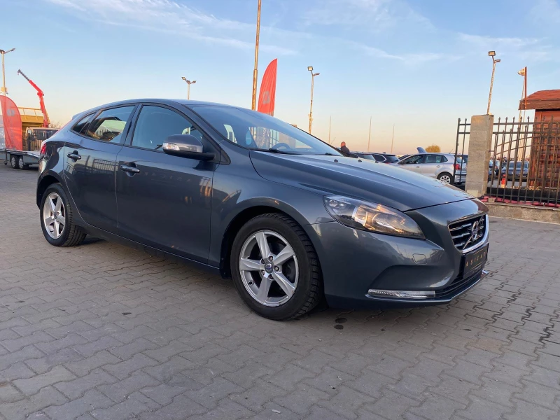 Volvo V40 1.6D EURO 5B, снимка 7 - Автомобили и джипове - 47743403