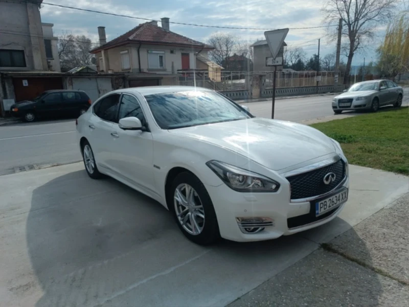 Infiniti Q70, снимка 2 - Автомобили и джипове - 47867612