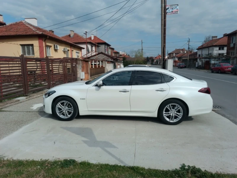 Infiniti Q70, снимка 5 - Автомобили и джипове - 47867612