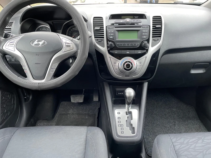 Hyundai Ix20 1, 6i AUTOMAT SUISS, снимка 13 - Автомобили и джипове - 48522107