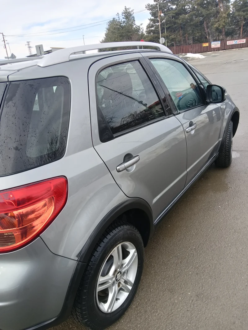 Suzuki SX4, снимка 10 - Автомобили и джипове - 48890465