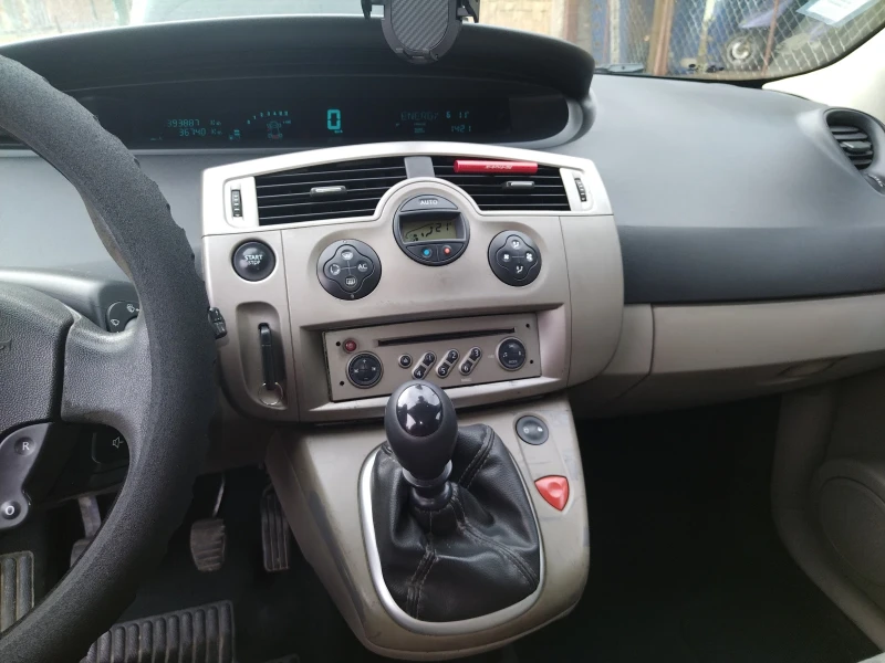 Renault Scenic 2, снимка 16 - Автомобили и джипове - 48930018