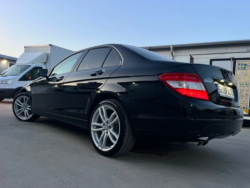 Mercedes-Benz C 220 2, 2CDI-АВТОМАТИК/КАМЕРА/НАВИГАЦИЯ/ПОДГРЕВ/ТОП!!!, снимка 5 - Автомобили и джипове - 51598559