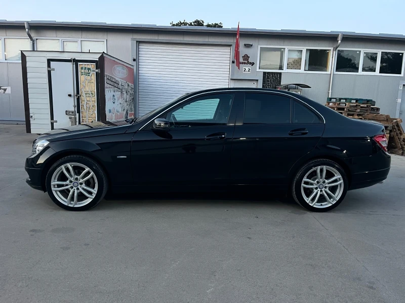 Mercedes-Benz C 220 2, 2CDI-АВТОМАТИК/КАМЕРА/НАВИГАЦИЯ/ПОДГРЕВ/ТОП!!!, снимка 4 - Автомобили и джипове - 51598559