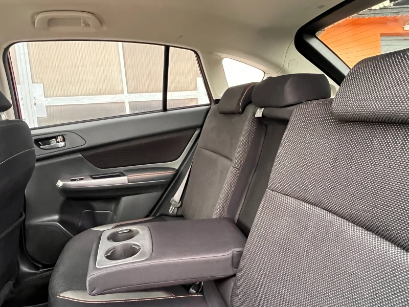 Subaru XV 2.0i АВТОМАТИК FACELIFT, снимка 10 - Автомобили и джипове - 53459944