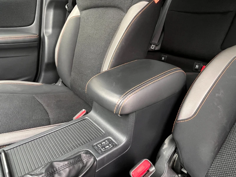 Subaru XV 2.0i АВТОМАТИК FACELIFT, снимка 11 - Автомобили и джипове - 53459944