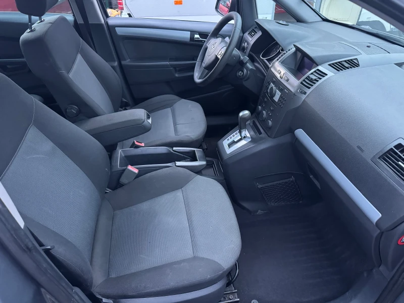 Opel Zafira 1.9CDTI, снимка 9 - Автомобили и джипове - 53562662