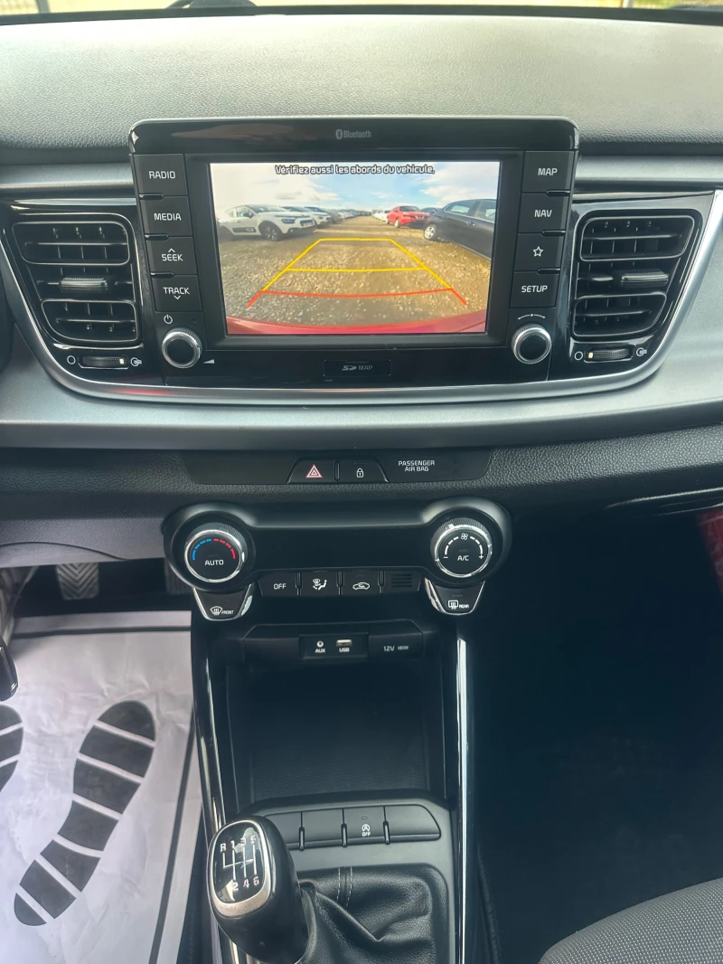 Kia Rio, снимка 12 - Автомобили и джипове - 53597397