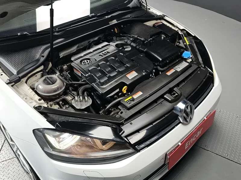 VW Golf 2.0 TDI, снимка 6 - Автомобили и джипове - 54300695