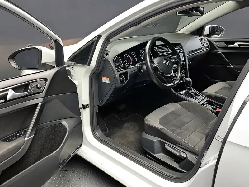 VW Golf 2.0 TDI, снимка 11 - Автомобили и джипове - 54300695