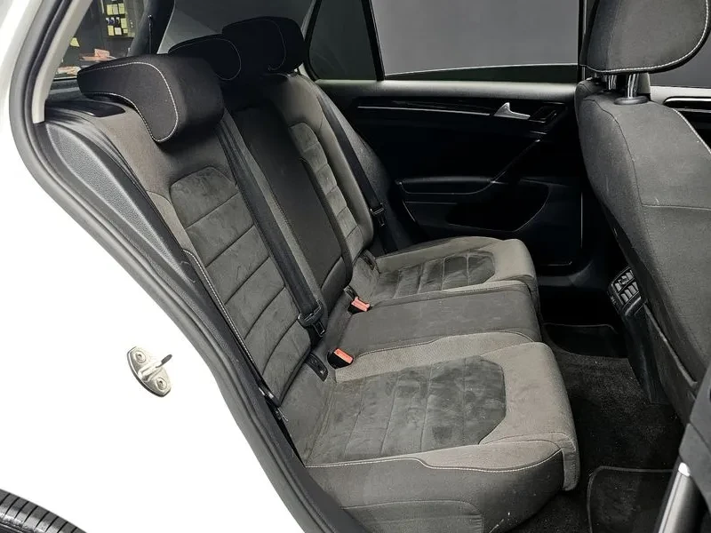 VW Golf 2.0 TDI, снимка 12 - Автомобили и джипове - 54300695