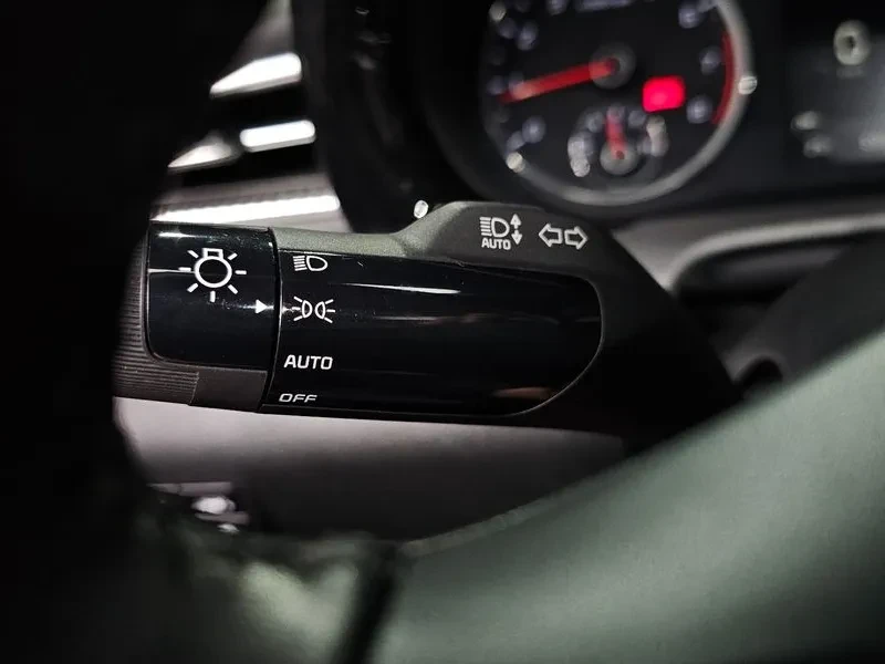 Kia K5 2.0 Lpi Standard, снимка 16 - Автомобили и джипове - 55739438
