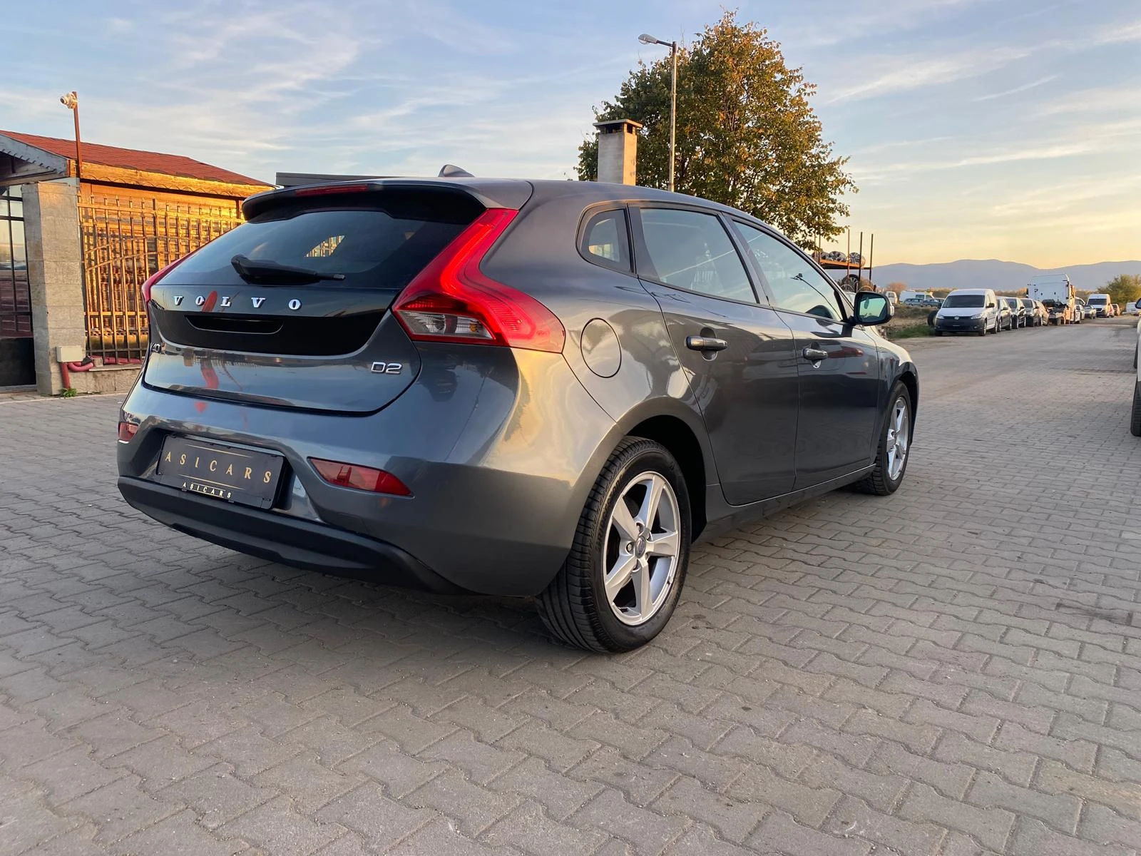 Volvo V40 1.6D EURO 5B - изображение 5