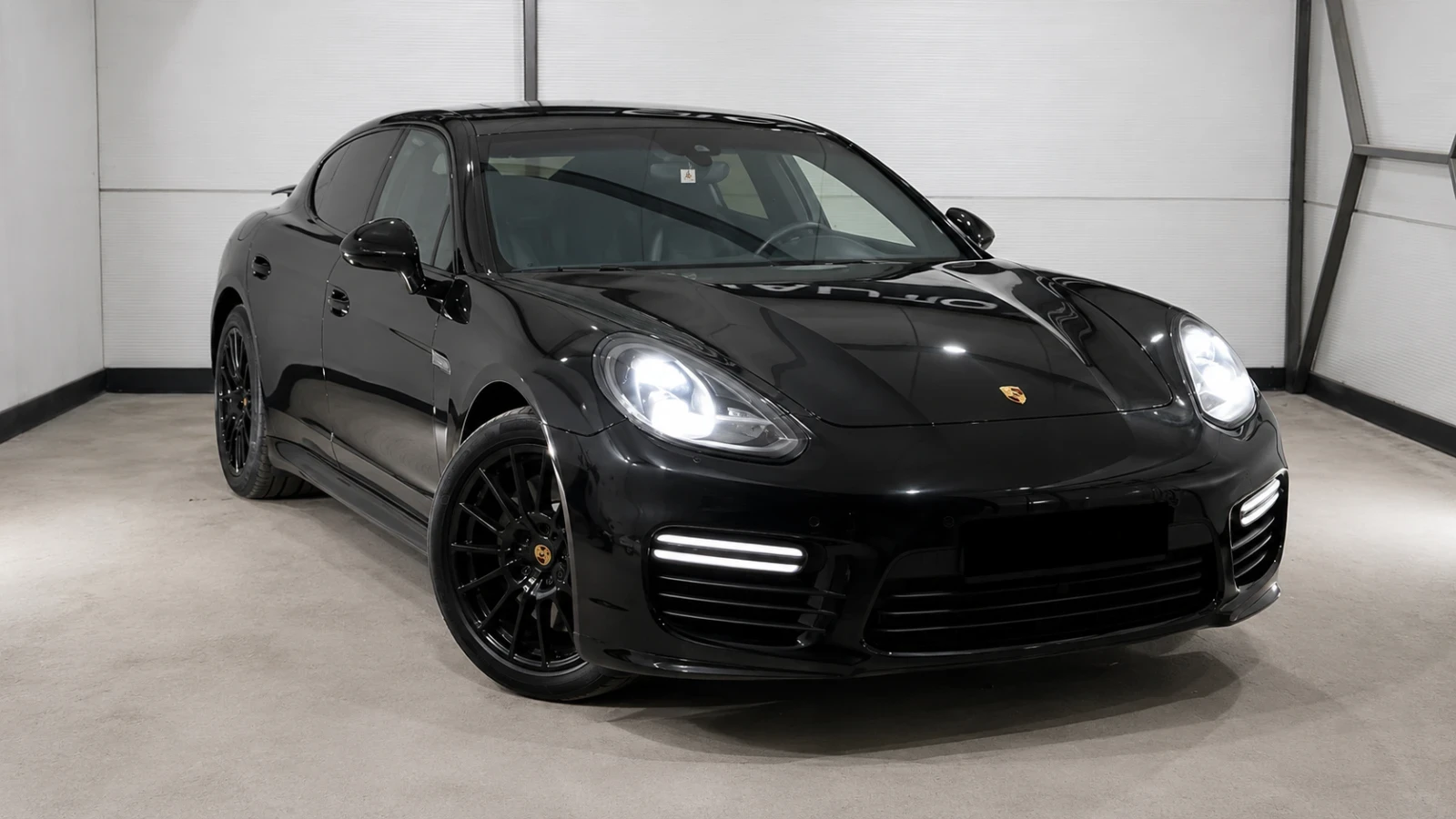 Porsche Panamera Turbo Facelift, снимка 2 - Автомобили и джипове - 55602847