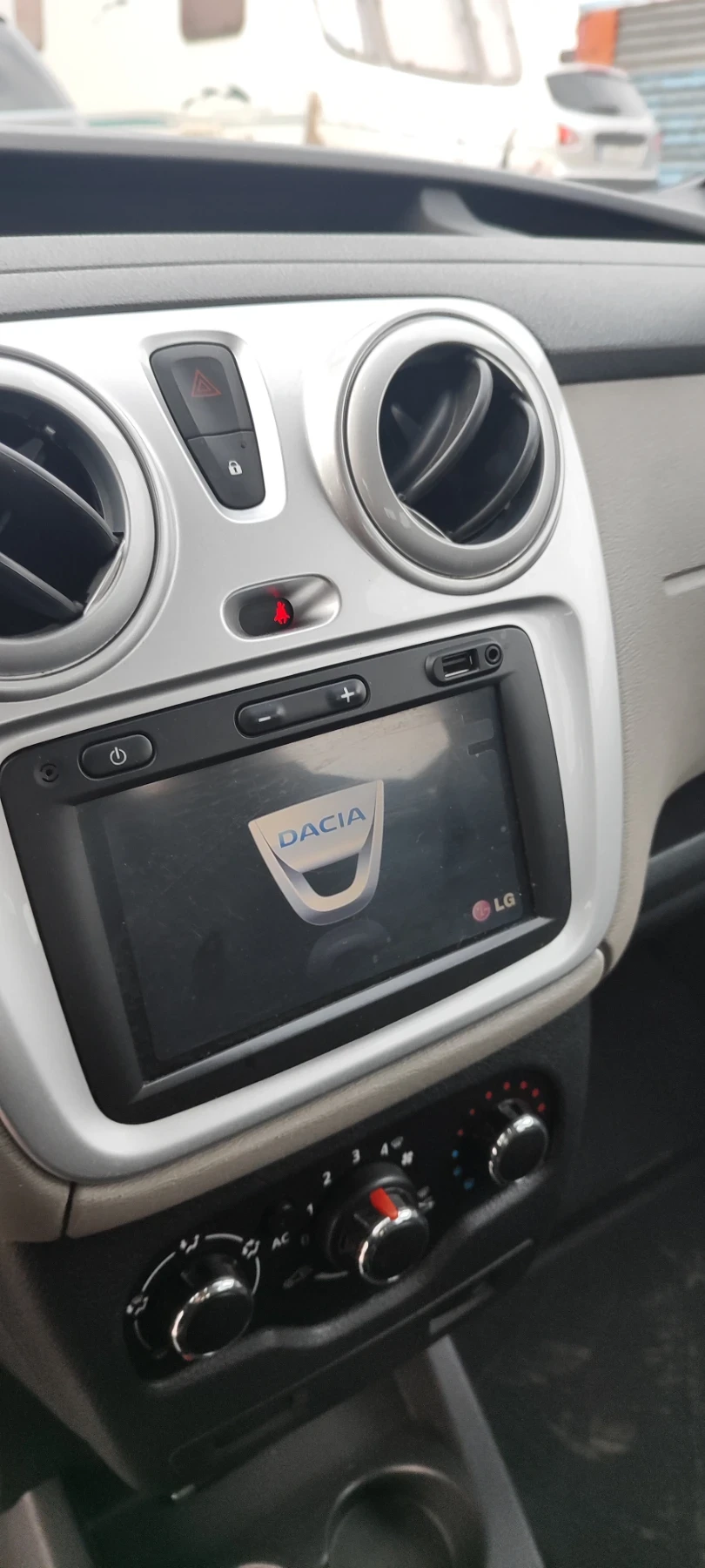 Dacia Dokker, снимка 8 - Автомобили и джипове - 53870249