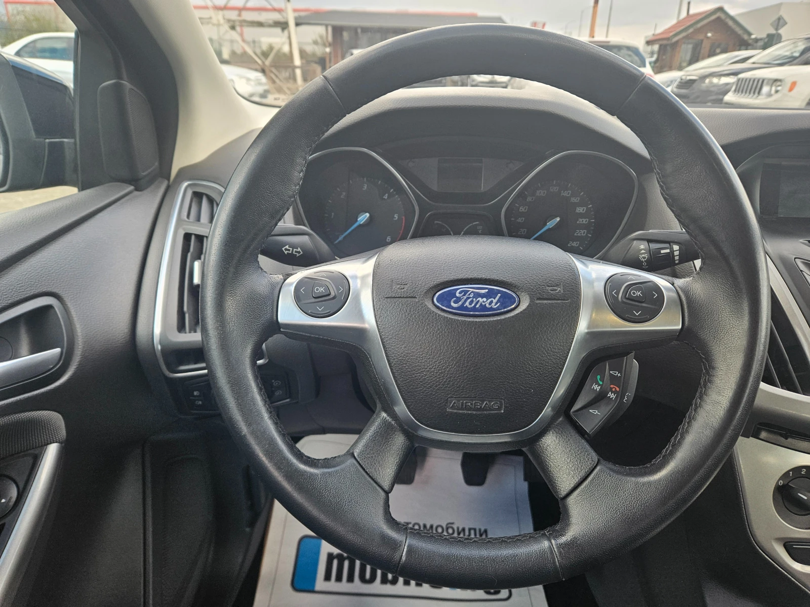 Ford Focus 1.6TDCI ПЕРФЕКТЕН, снимка 8 - Автомобили и джипове - 54147667