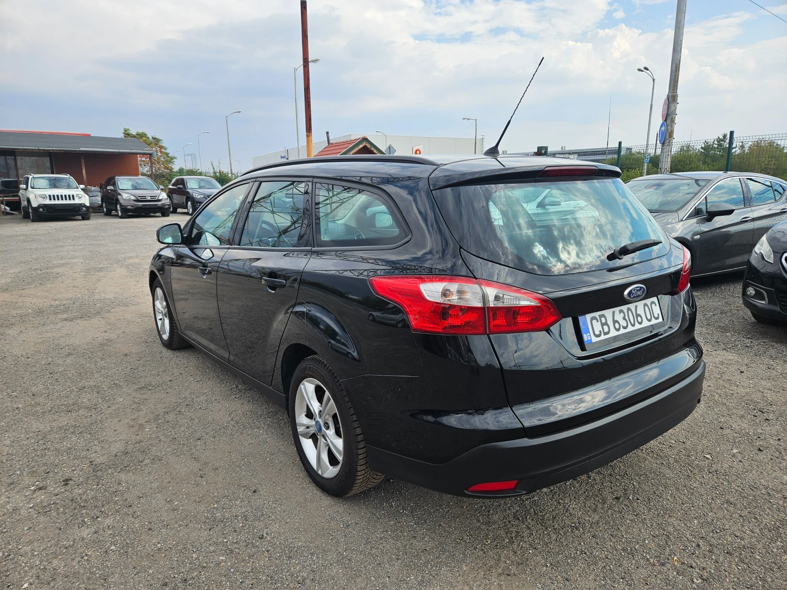 Ford Focus 1.6TDCI ПЕРФЕКТЕН, снимка 5 - Автомобили и джипове - 54147667