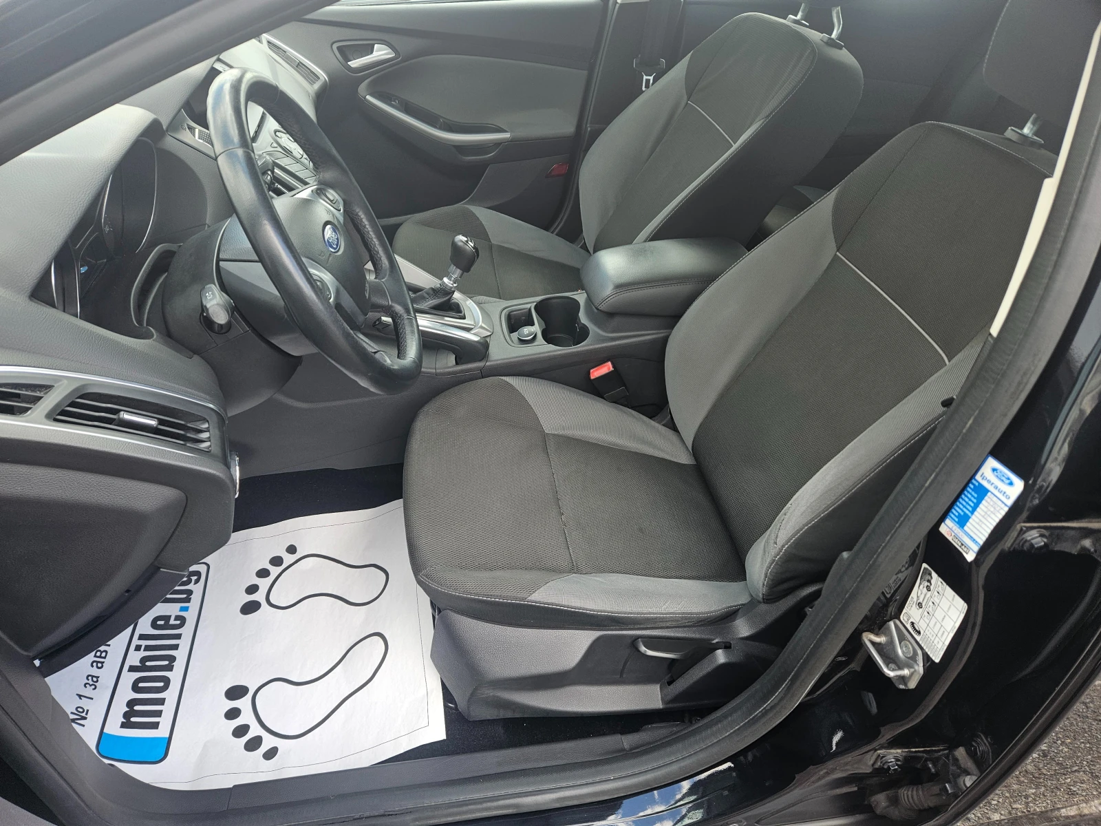 Ford Focus 1.6TDCI ПЕРФЕКТЕН, снимка 13 - Автомобили и джипове - 54147667