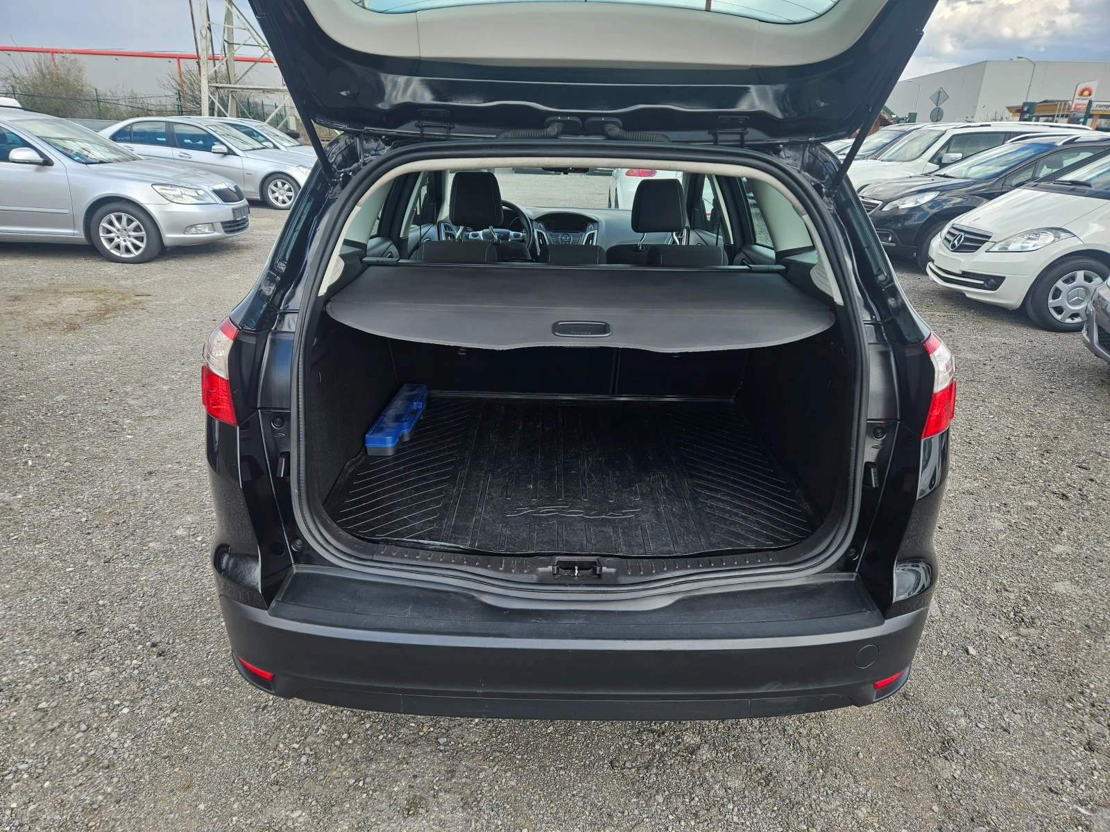 Ford Focus 1.6TDCI ПЕРФЕКТЕН, снимка 7 - Автомобили и джипове - 54147667