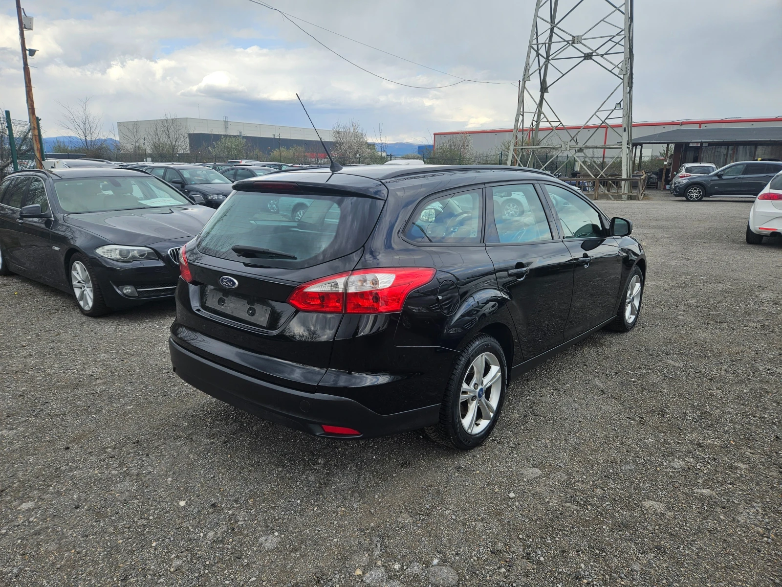 Ford Focus 1.6TDCI ПЕРФЕКТЕН, снимка 4 - Автомобили и джипове - 54147667