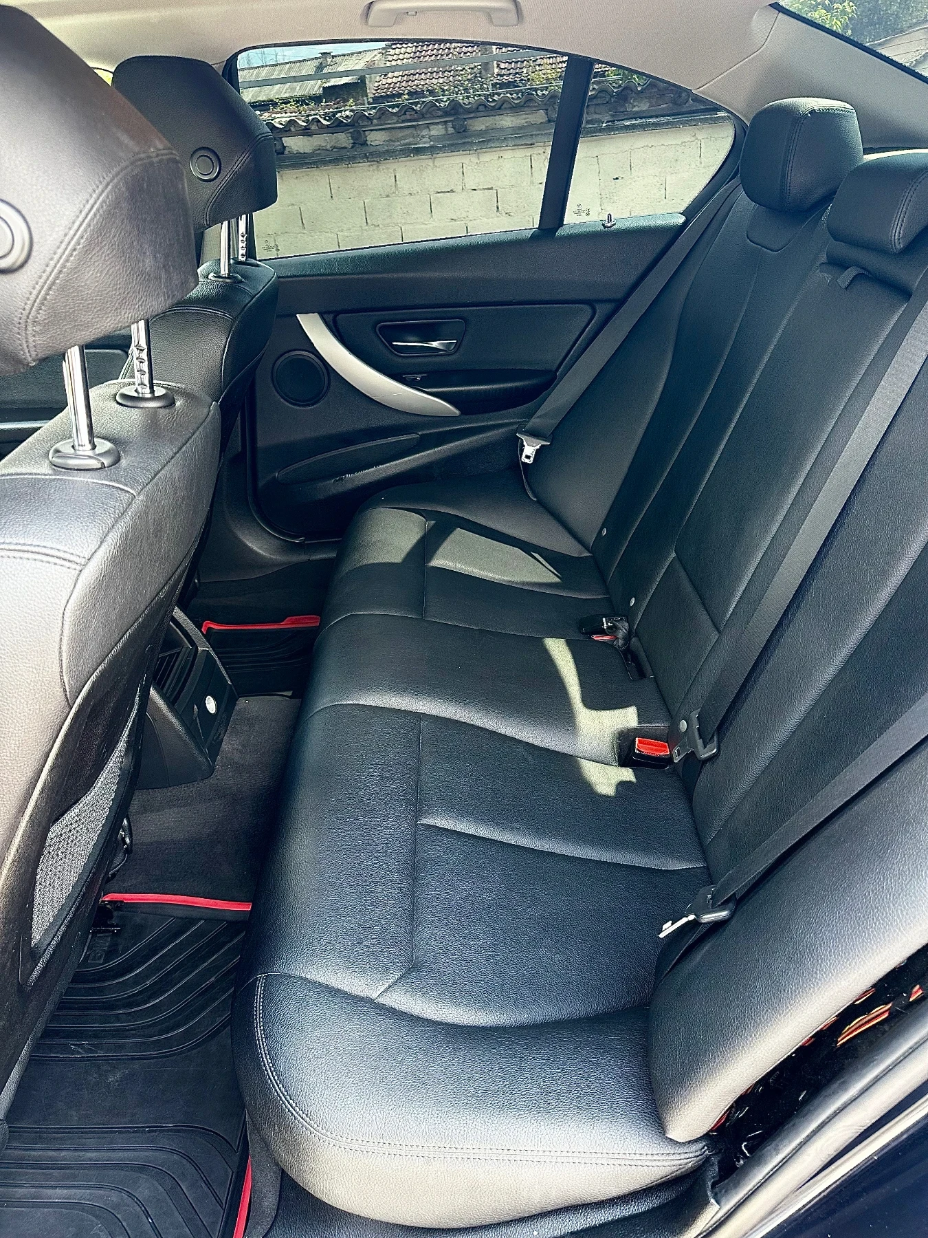 BMW 320, снимка 9 - Автомобили и джипове - 54297148