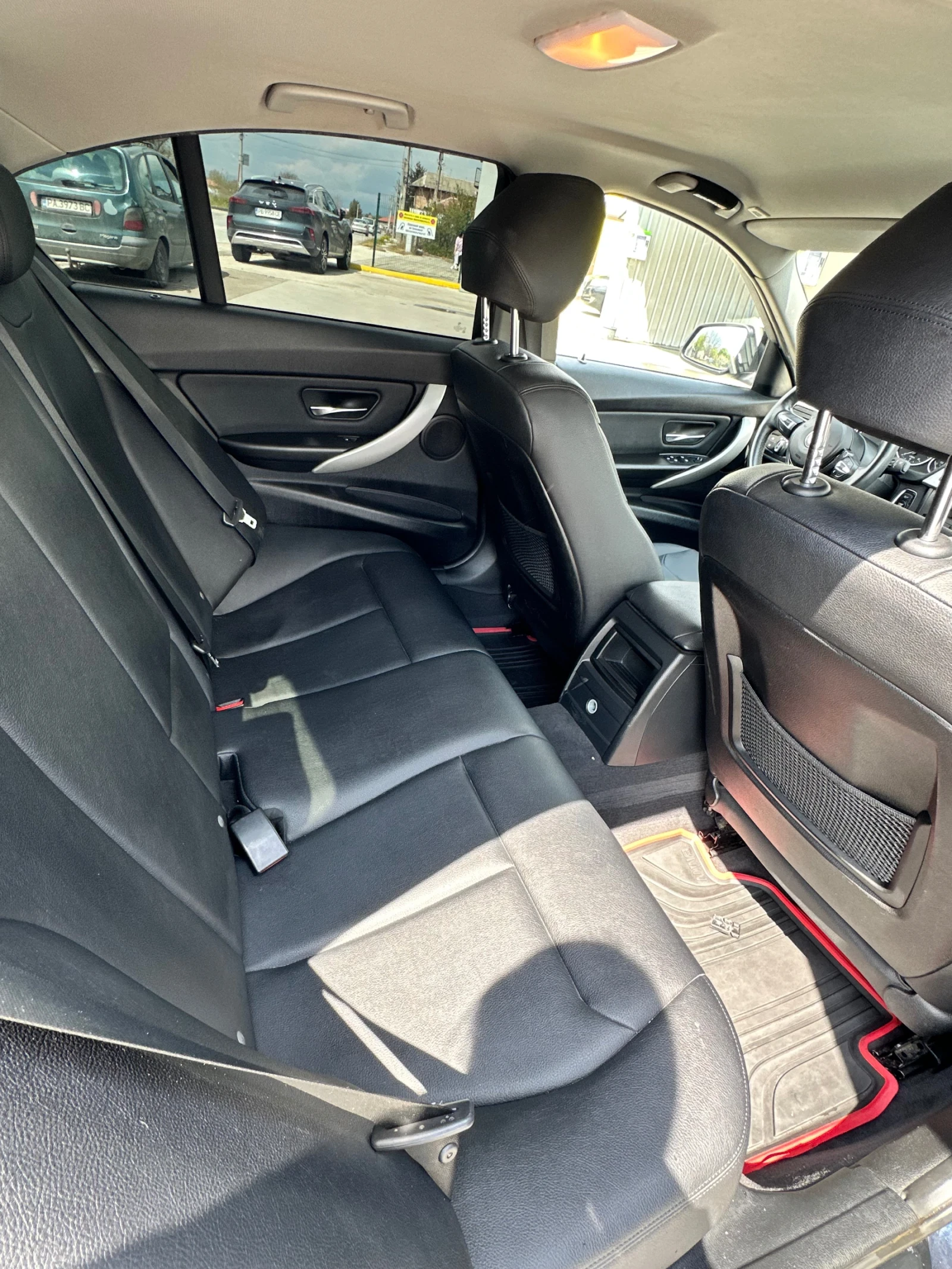 BMW 320, снимка 16 - Автомобили и джипове - 54297148