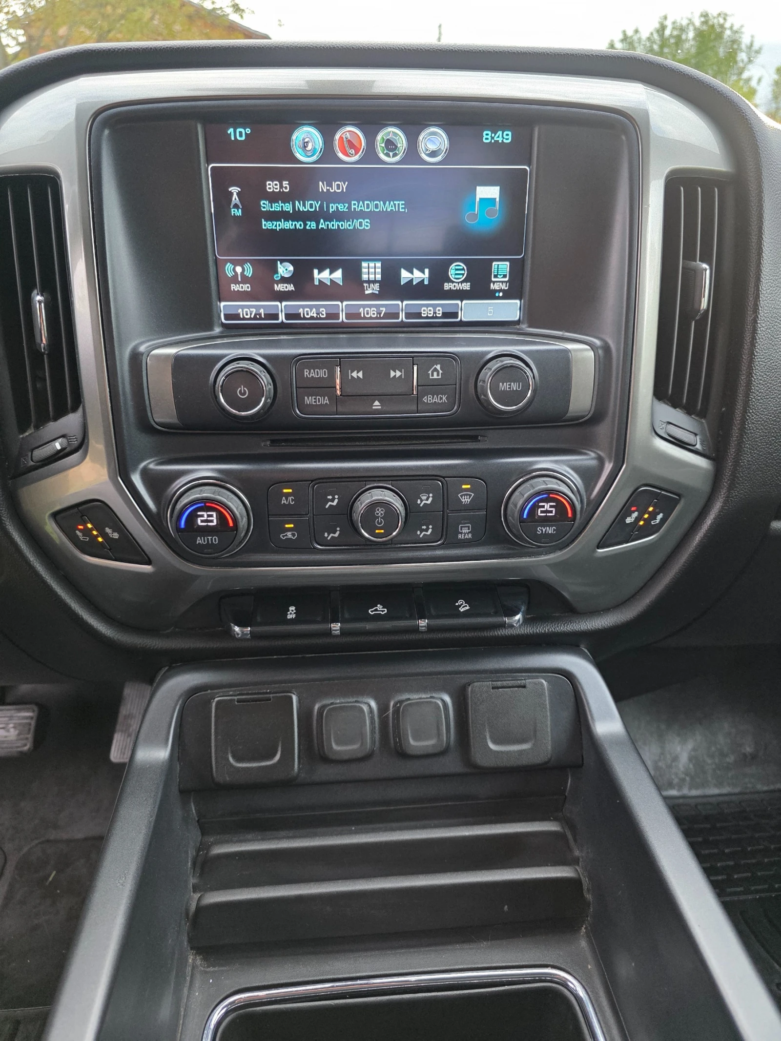 Chevrolet Silverado LT Z71, снимка 9 - Автомобили и джипове - 54402236