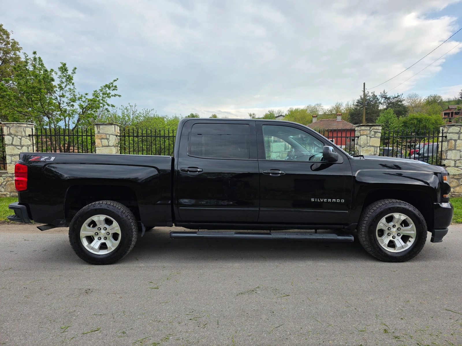 Chevrolet Silverado LT Z71, снимка 4 - Автомобили и джипове - 54402236