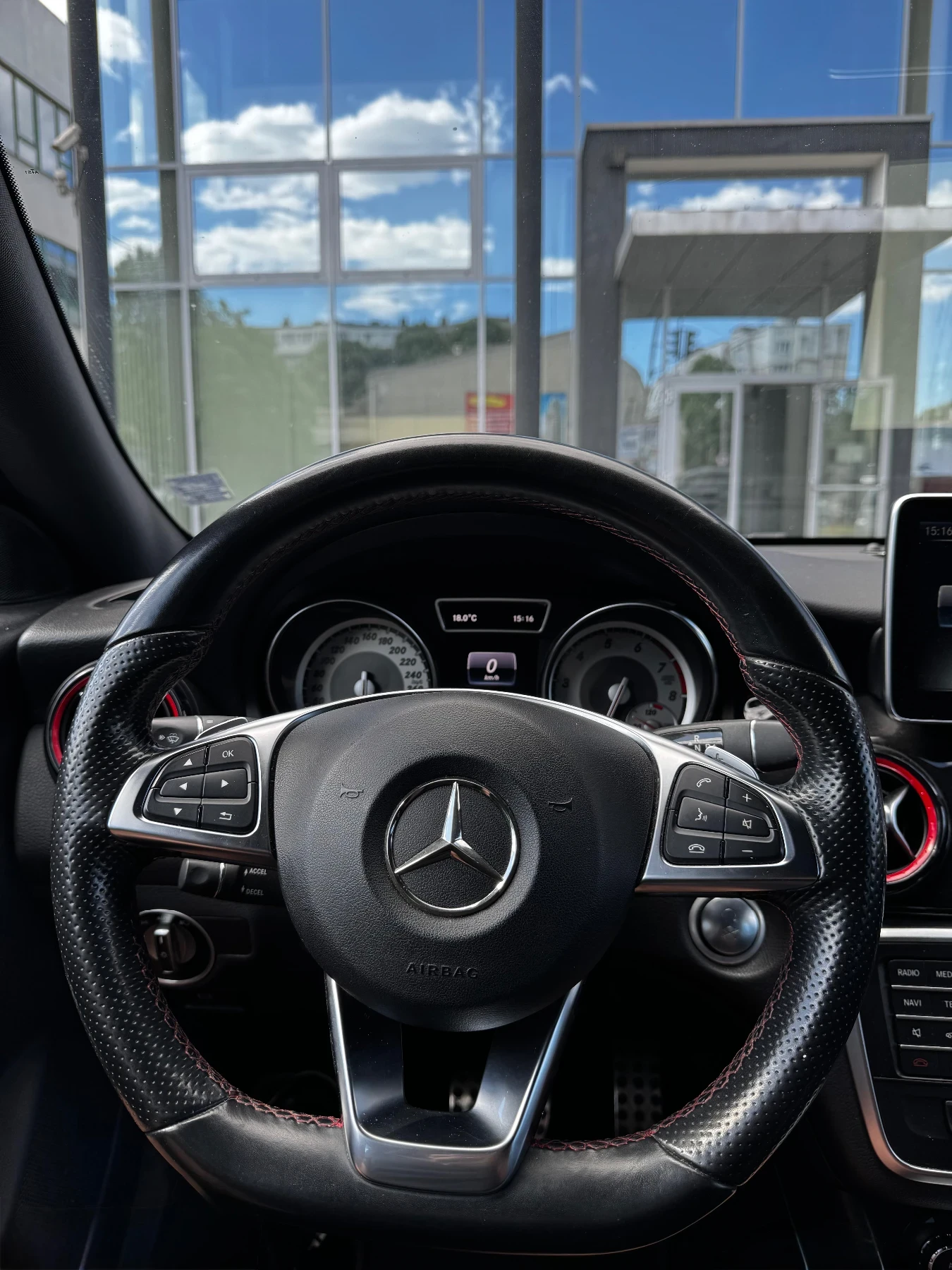 Mercedes-Benz CLA 250 AMG Sport, снимка 6 - Автомобили и джипове - 54769203