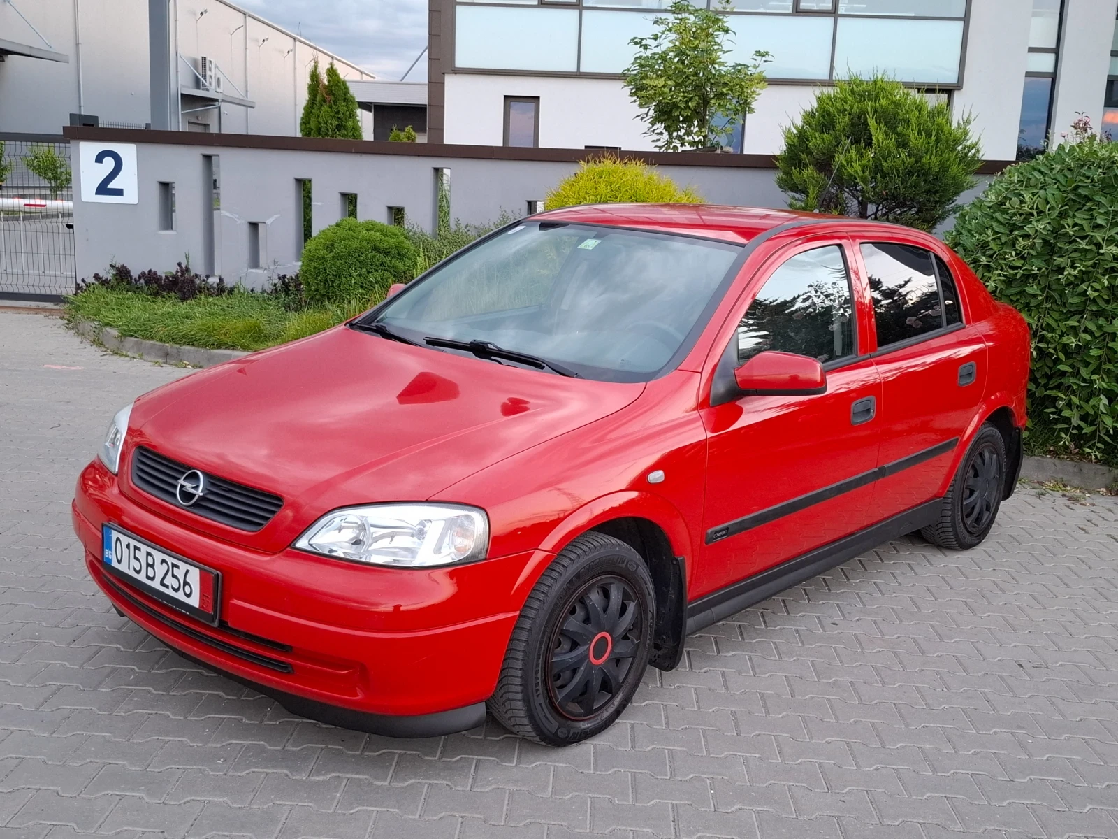 Opel Astra 1.6i* (84кс)* KLIMA* НОВ ВНОС* , снимка 3 - Автомобили и джипове - 54918842