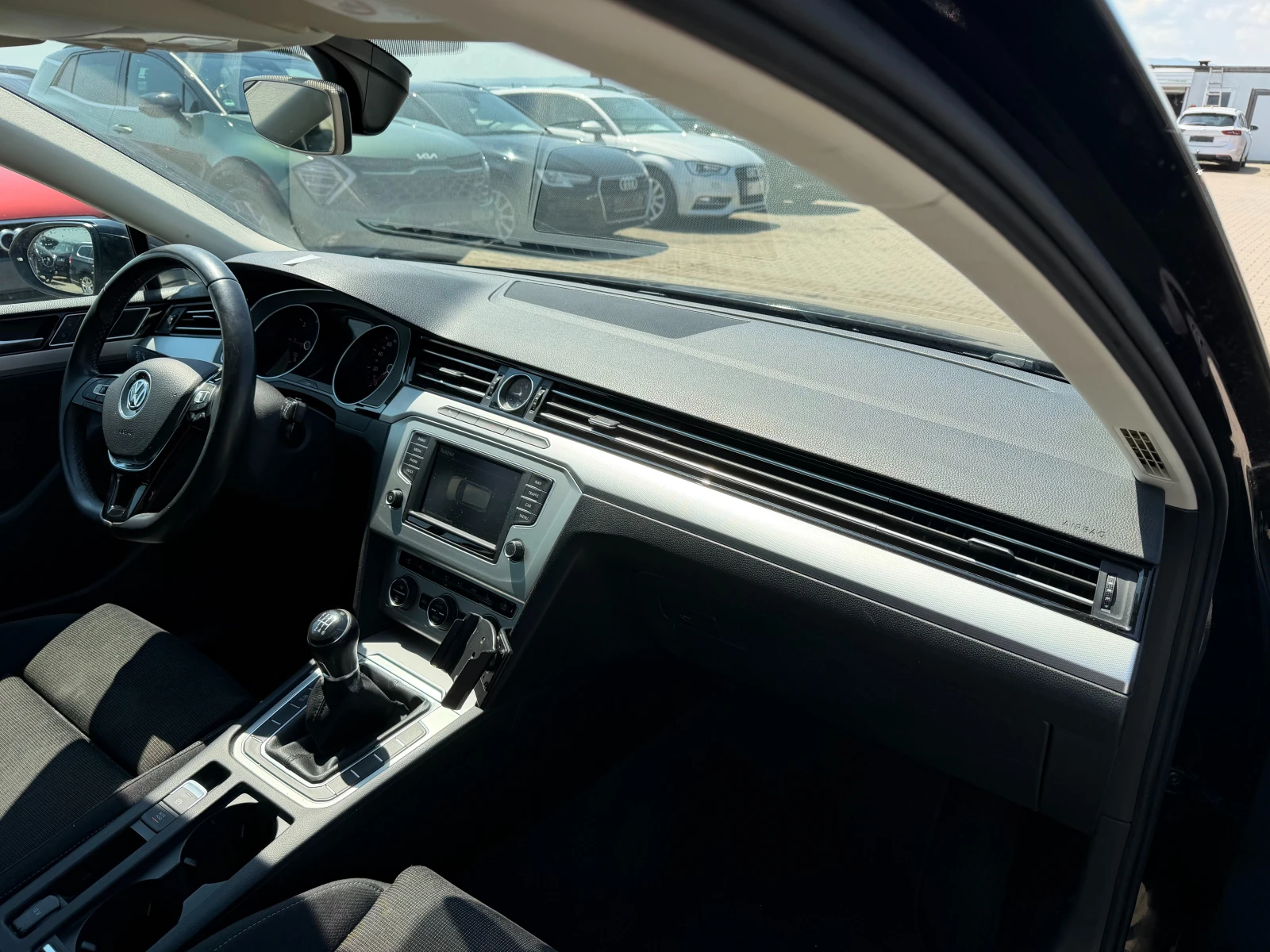 VW Passat 2.0TDI NAVI EURO 6, снимка 11 - Автомобили и джипове - 55059393