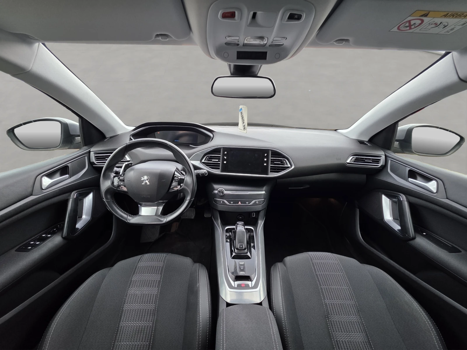 Peugeot 308 1.5 E-HDI 130  EAT8, снимка 10 - Автомобили и джипове - 55296798
