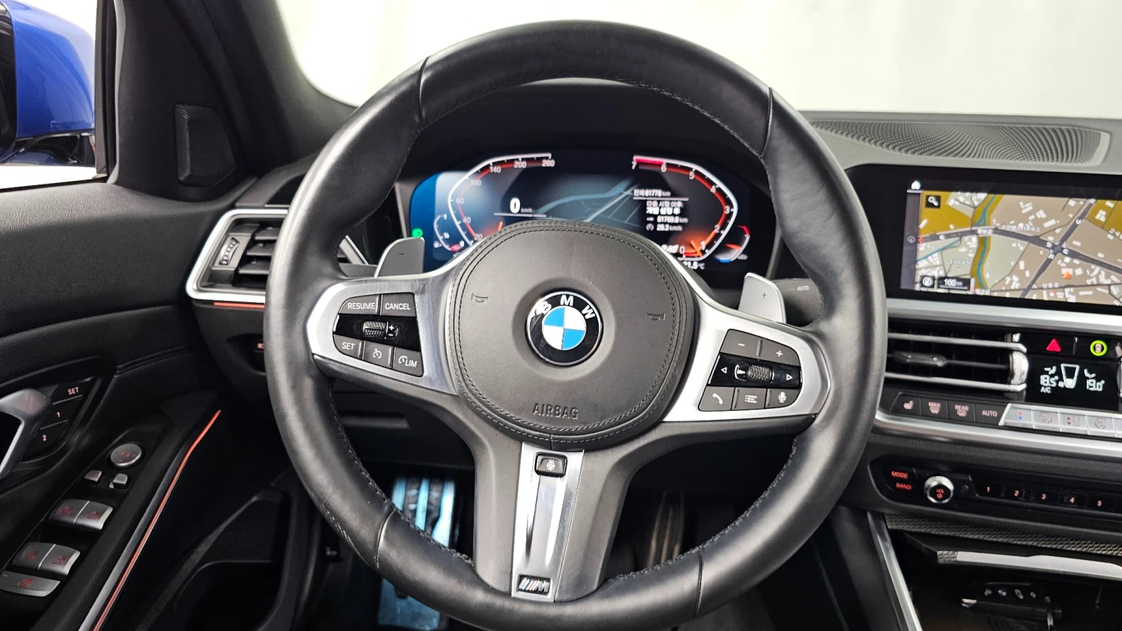 BMW 320 i M Sport, снимка 12 - Автомобили и джипове - 55597628
