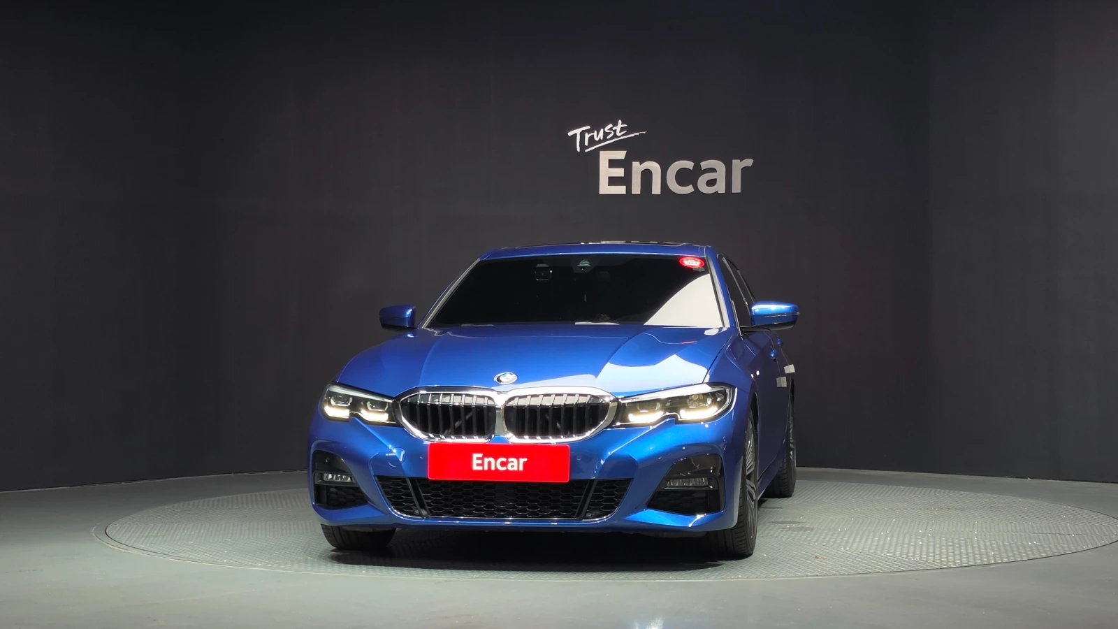 BMW 320 i M Sport, снимка 3 - Автомобили и джипове - 55597628