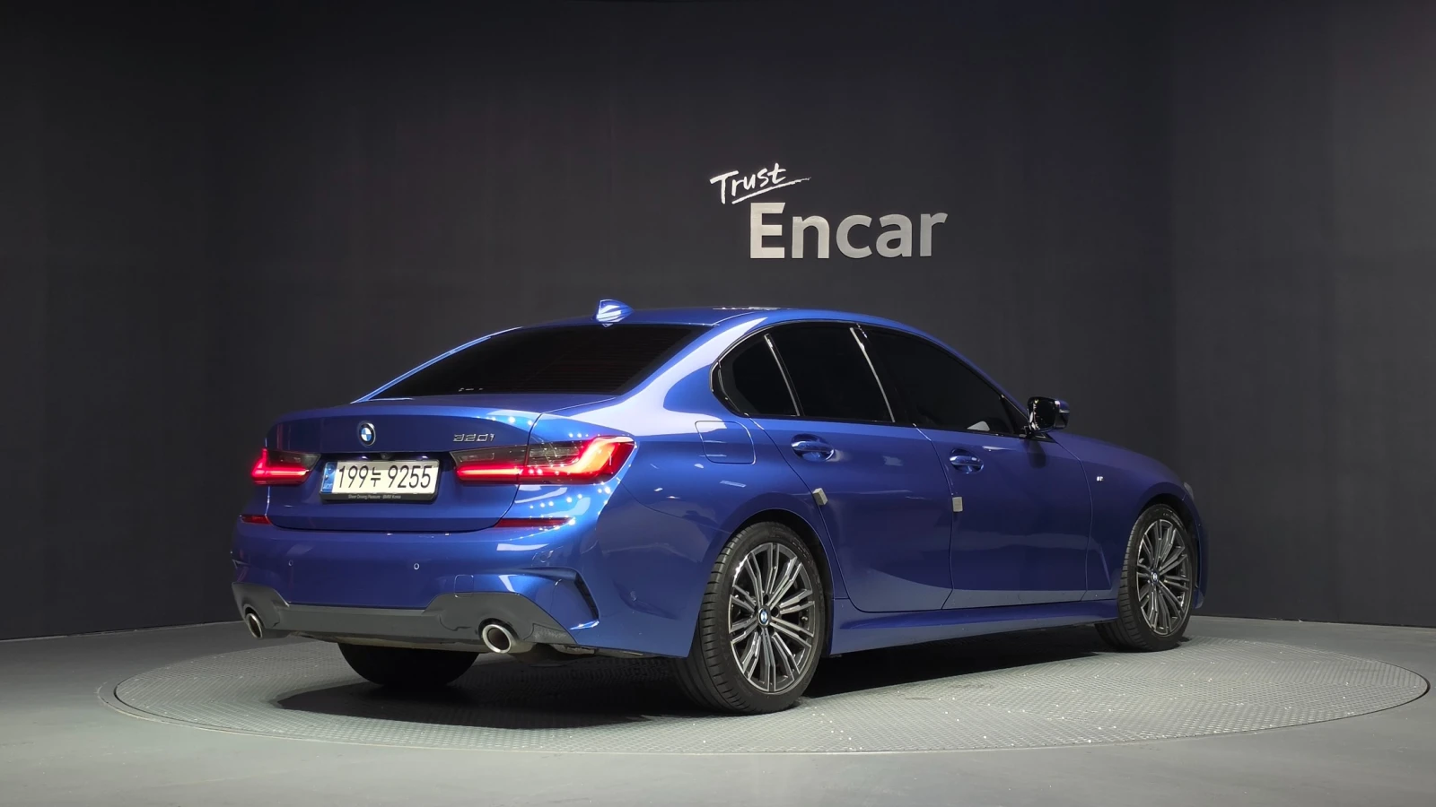 BMW 320 i M Sport, снимка 2 - Автомобили и джипове - 55597628