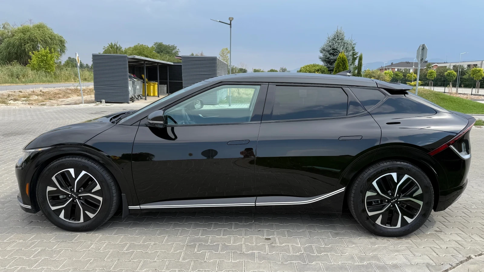 Kia EV6 Wind 100%[SOH] 77.4kWh , снимка 4 - Автомобили и джипове - 55925913
