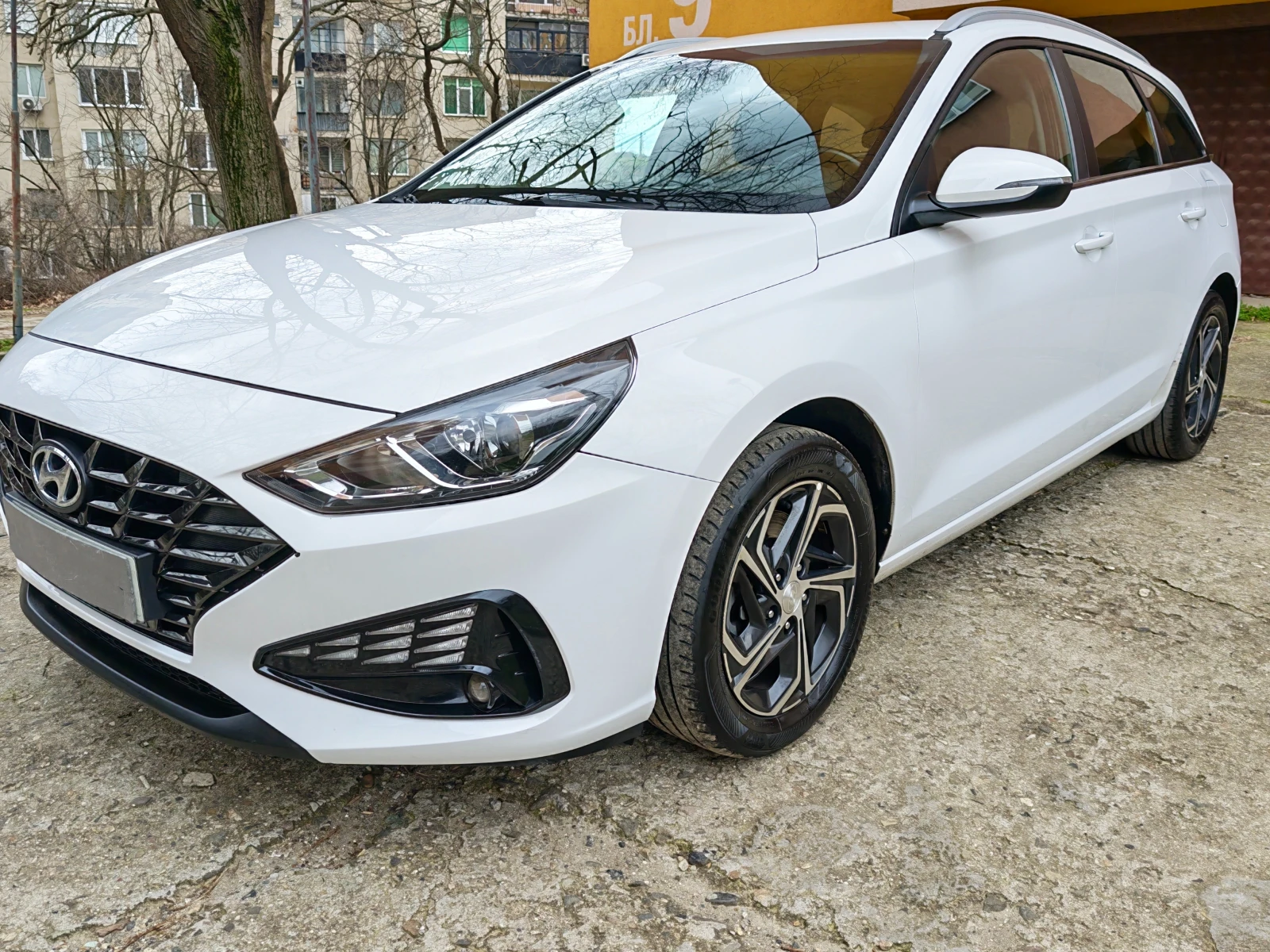 Hyundai I30 1.6 CRDI, снимка 3 - Автомобили и джипове - 55896533