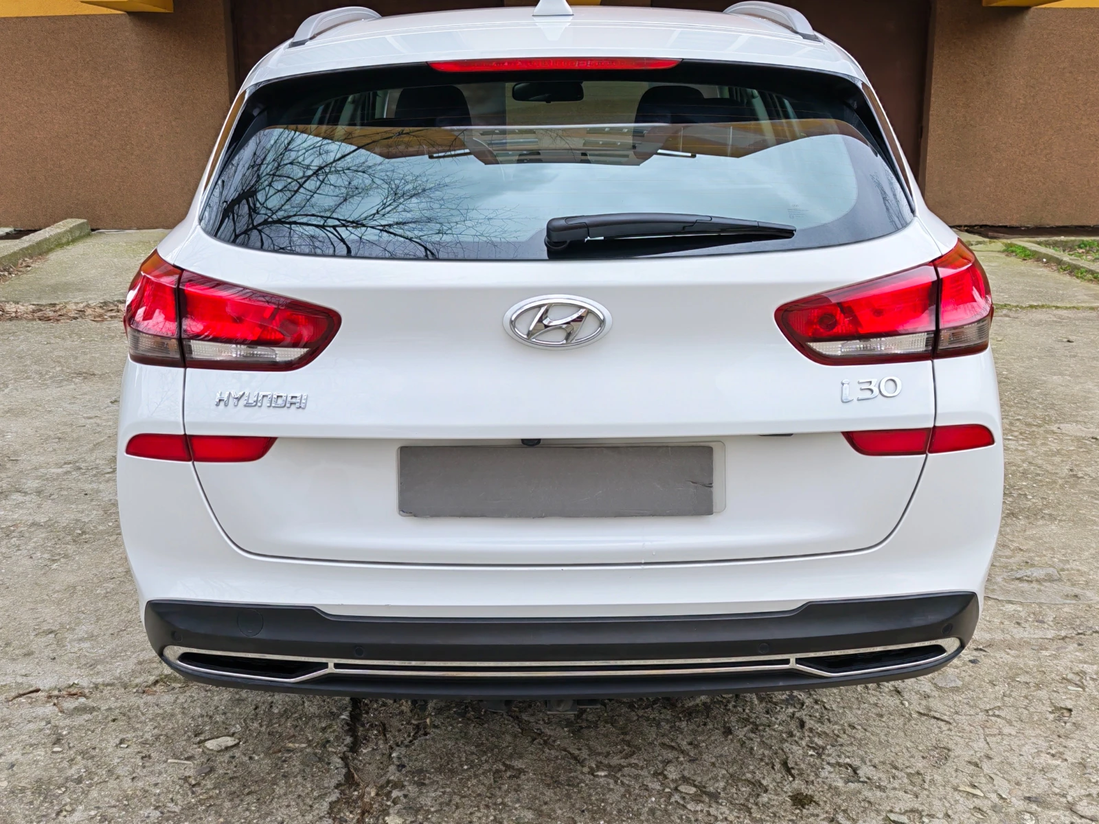 Hyundai I30 1.6 CRDI, снимка 9 - Автомобили и джипове - 55896533