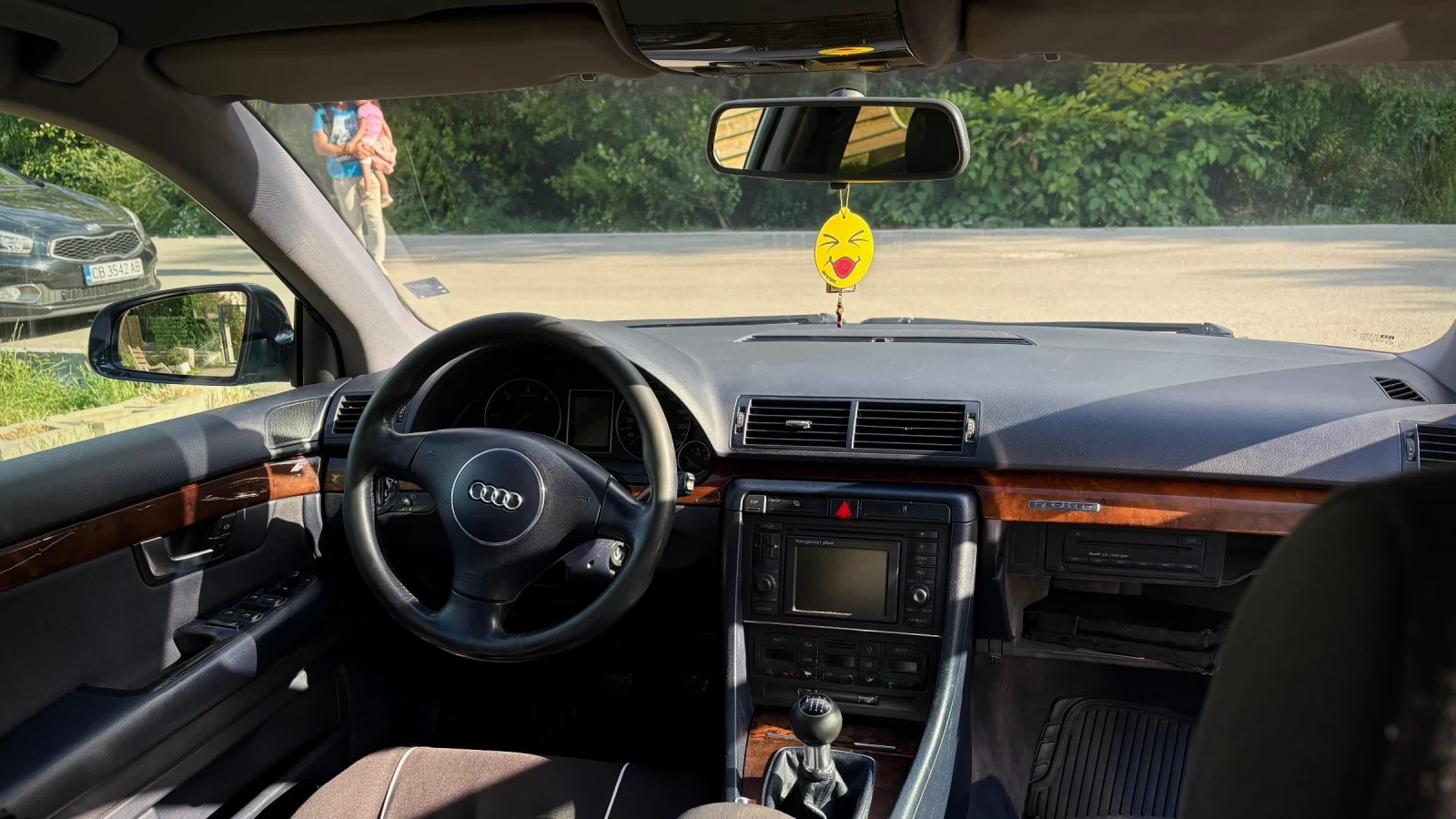 Audi A4 2.5 TDI quattro, снимка 8 - Автомобили и джипове - 55977967