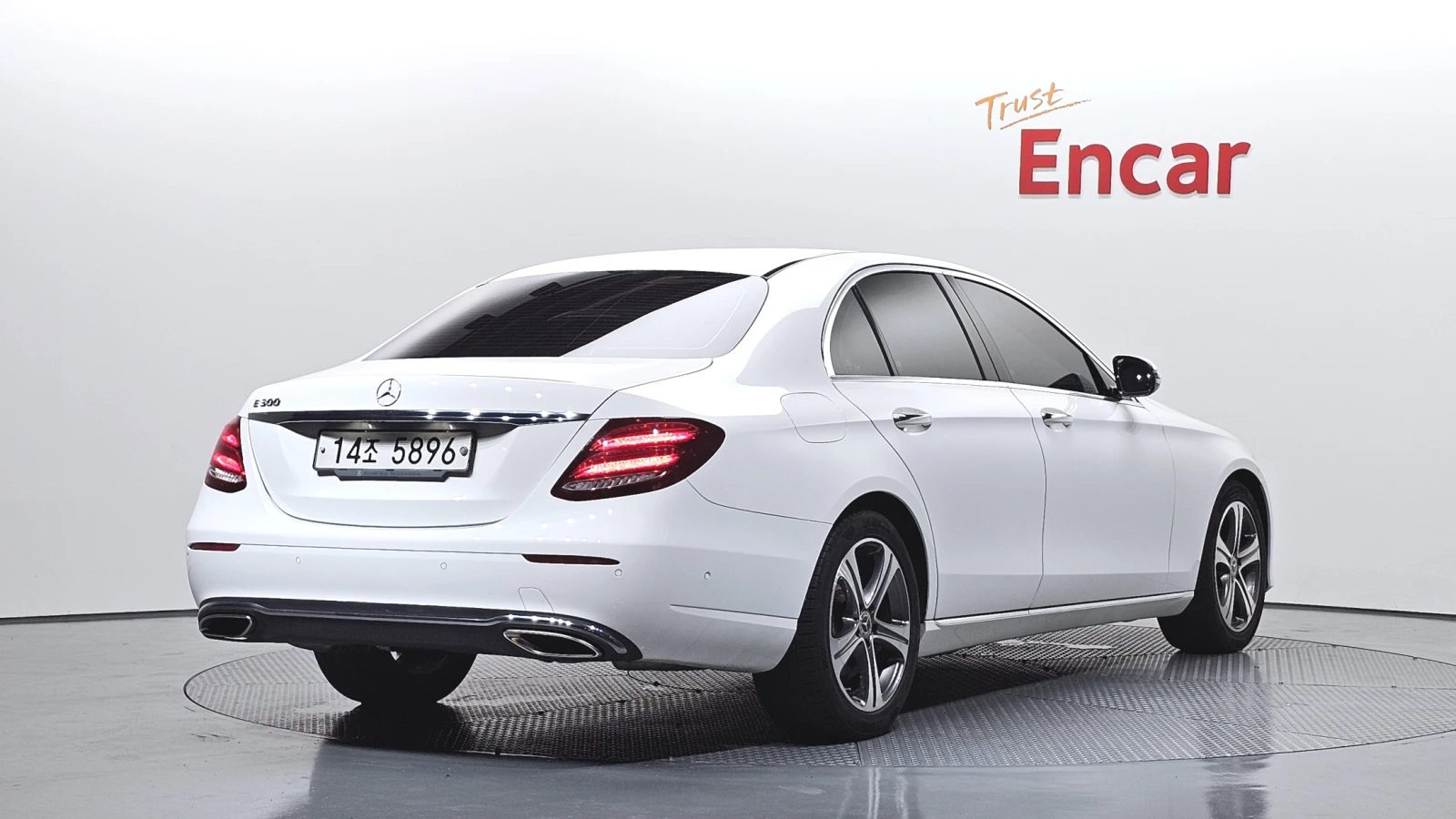 Mercedes-Benz E 300 BLIND SPOT* ���* ������� �����* ������ ���� | Mobile.bg � ����������� 2