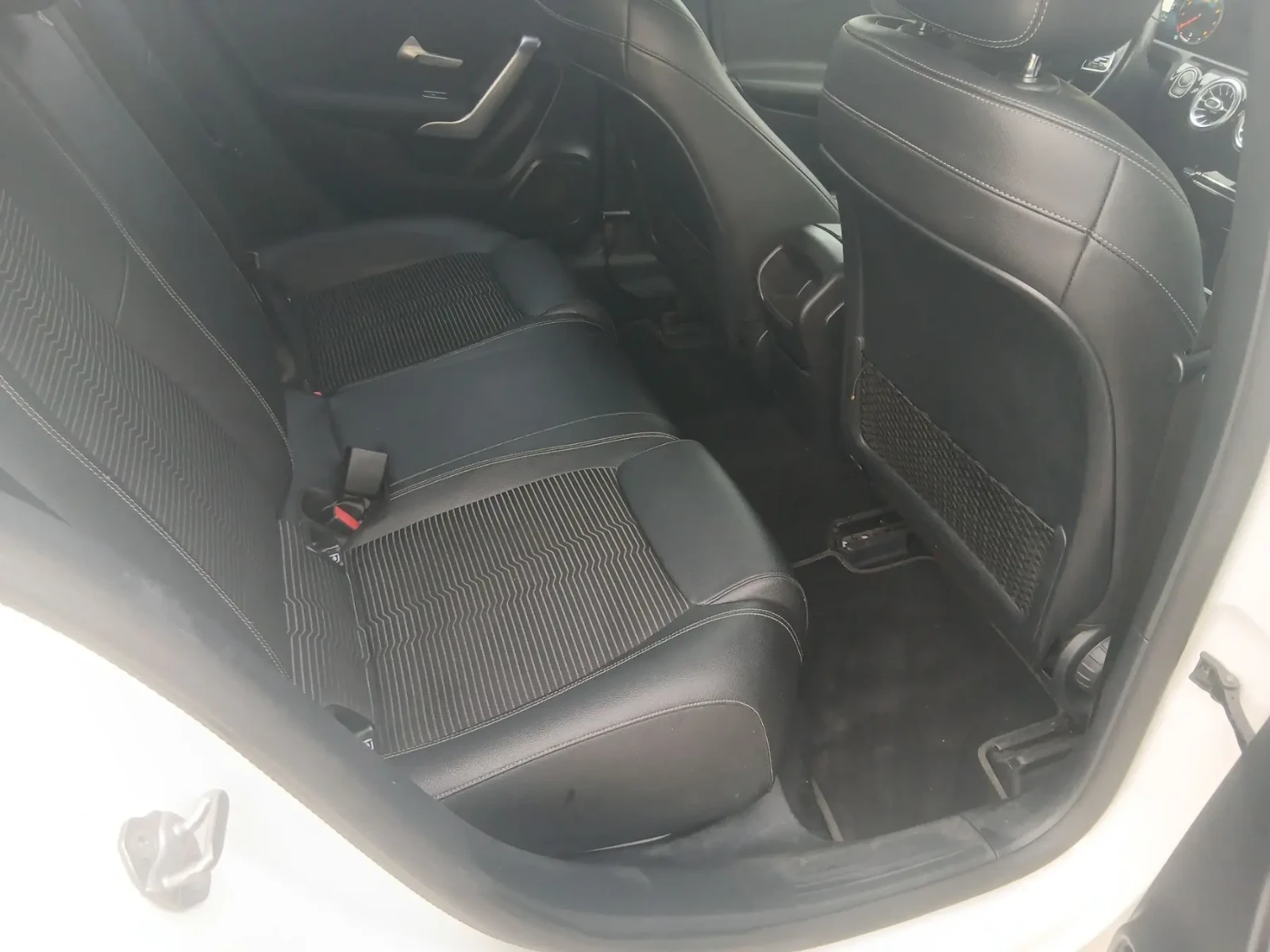 Mercedes-Benz A 200 Dynamic Select - Ambient Lights, снимка 10 - Автомобили и джипове - 56661111