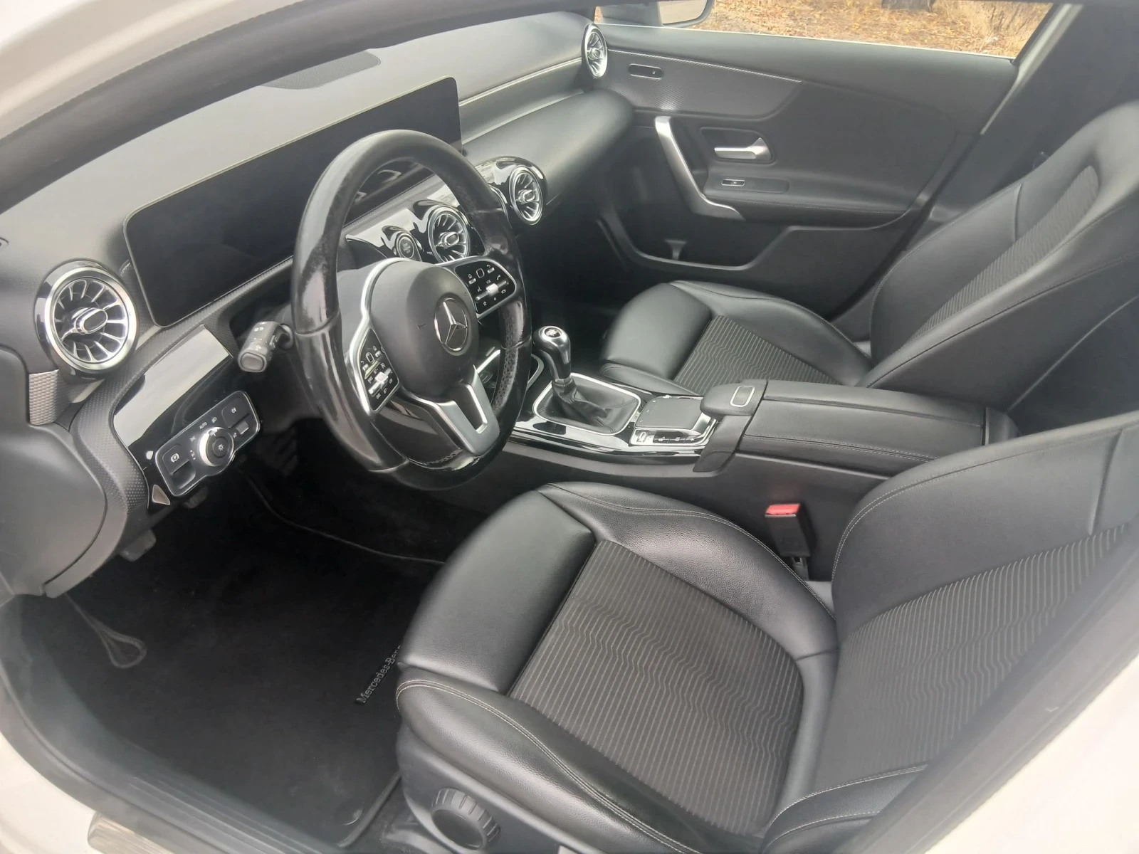 Mercedes-Benz A 200 Dynamic Select - Ambient Lights, снимка 9 - Автомобили и джипове - 56661111