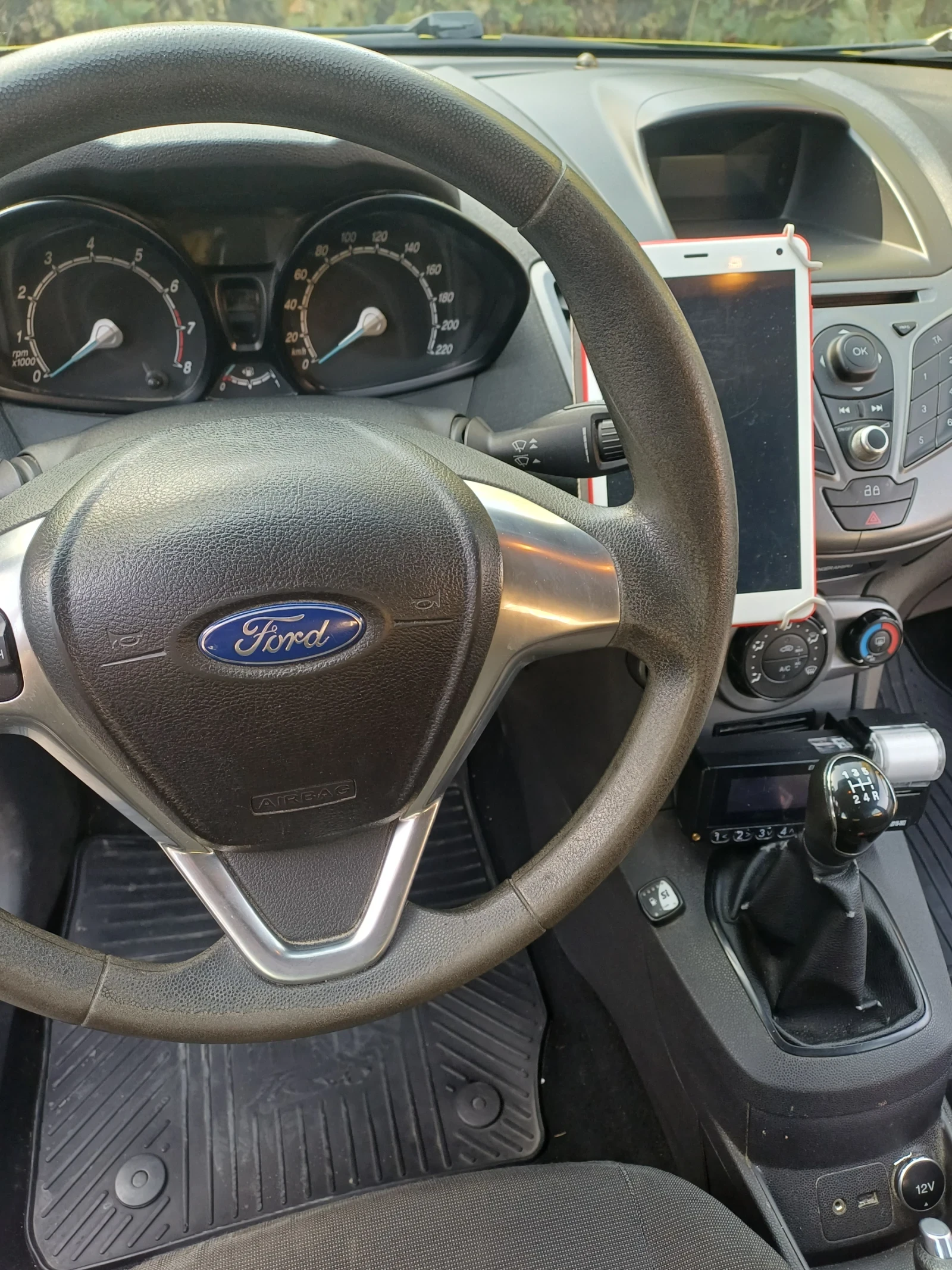 Ford Fiesta, снимка 9 - Автомобили и джипове - 56684203