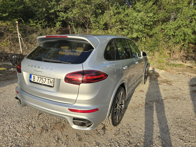 Porsche Cayenne Platinum Edition, снимка 4 - Автомобили и джипове - 47584793