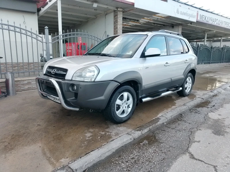 Hyundai Tucson 2.0 CRDI/4* 4, снимка 3 - Автомобили и джипове - 48360951